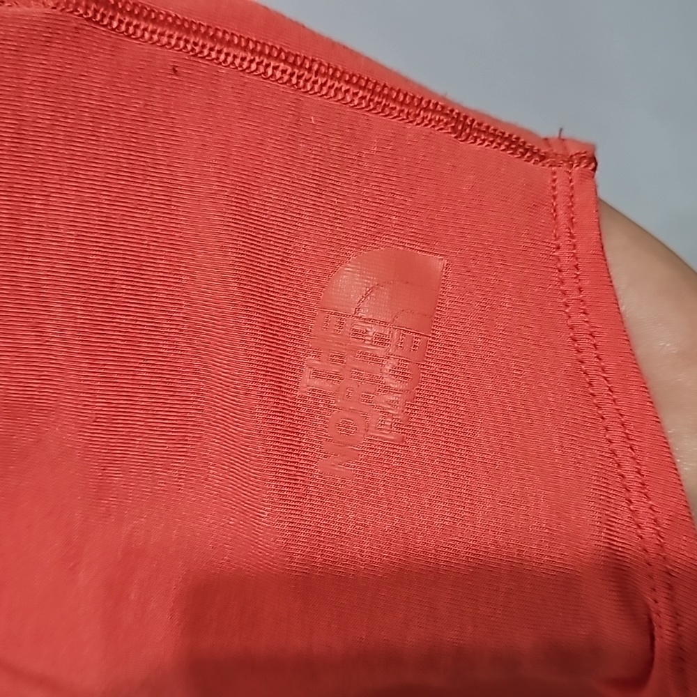 The North Face Lightweight T-Shirt - Picture 5 of 7